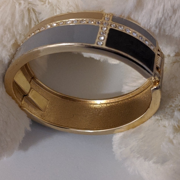 🌿SALE 4/$25🌿 Fashion Bangle - Picture 4 of 4